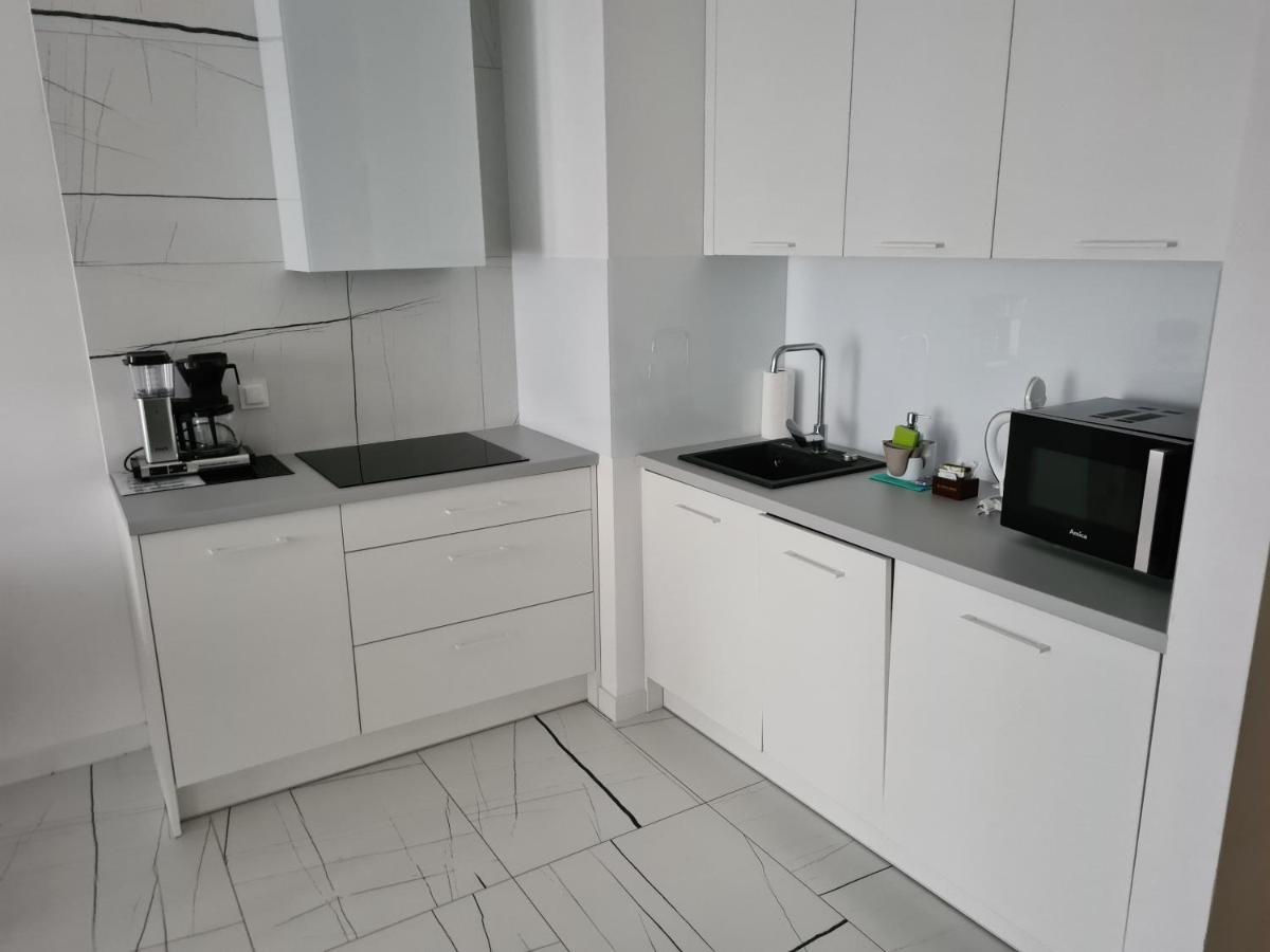 Nowy Apartament: Beachside Comfort with Modern Amenities Kolobrzeg Exterior photo