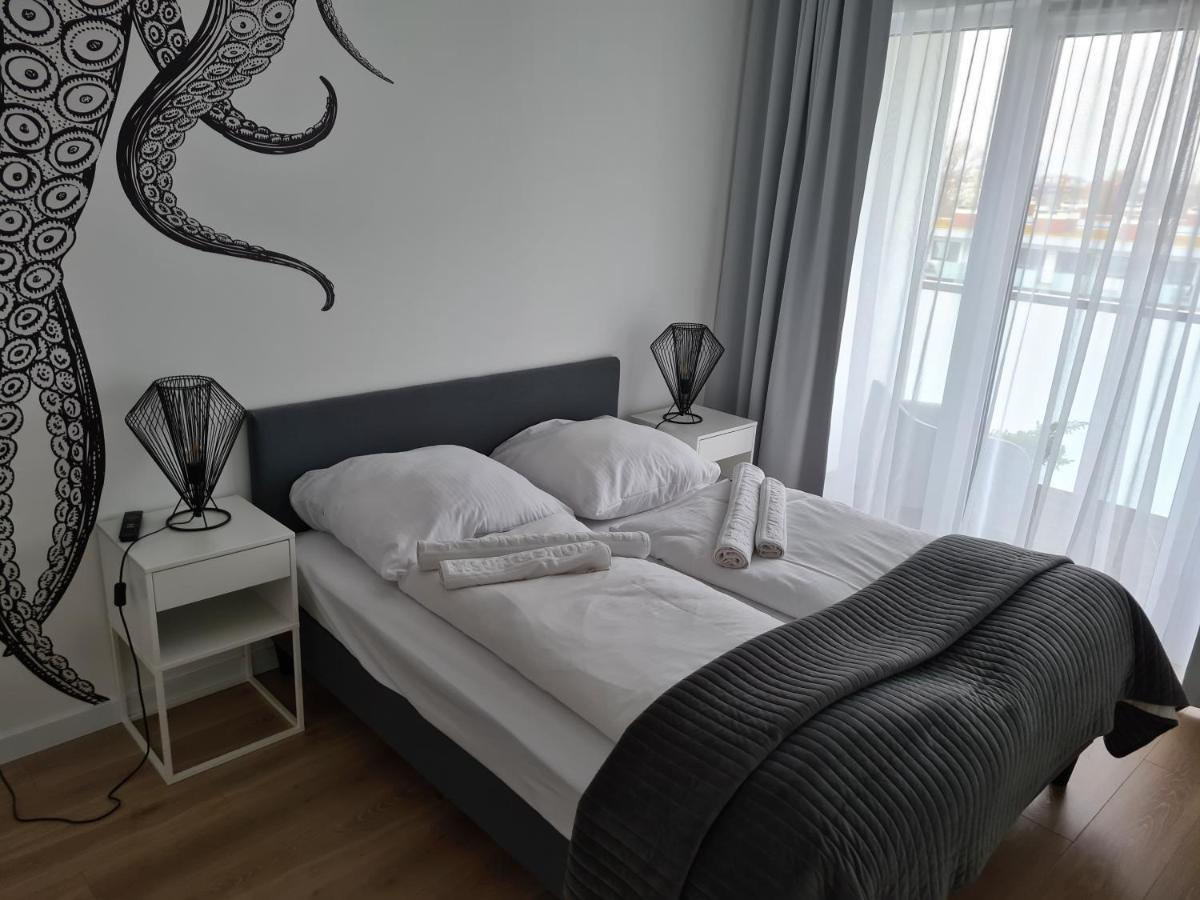 Nowy Apartament: Beachside Comfort with Modern Amenities Kolobrzeg Exterior photo