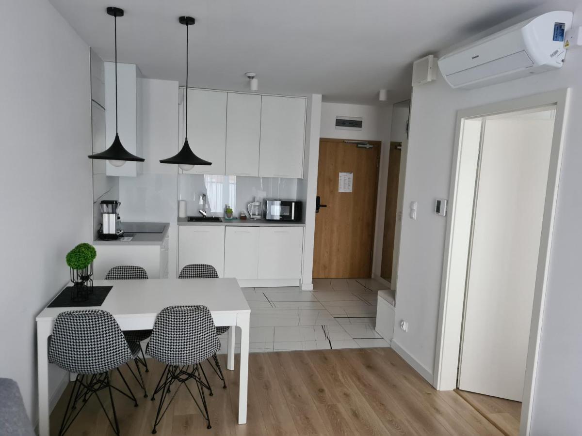 Nowy Apartament: Beachside Comfort with Modern Amenities Kolobrzeg Exterior photo