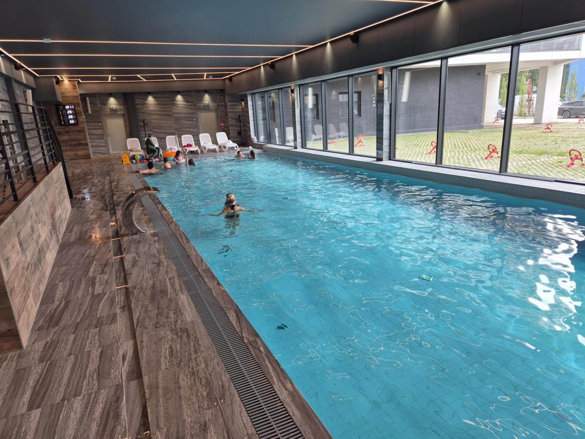 Nowy Apartament: Beachside Comfort with Modern Amenities Kolobrzeg Exterior photo
